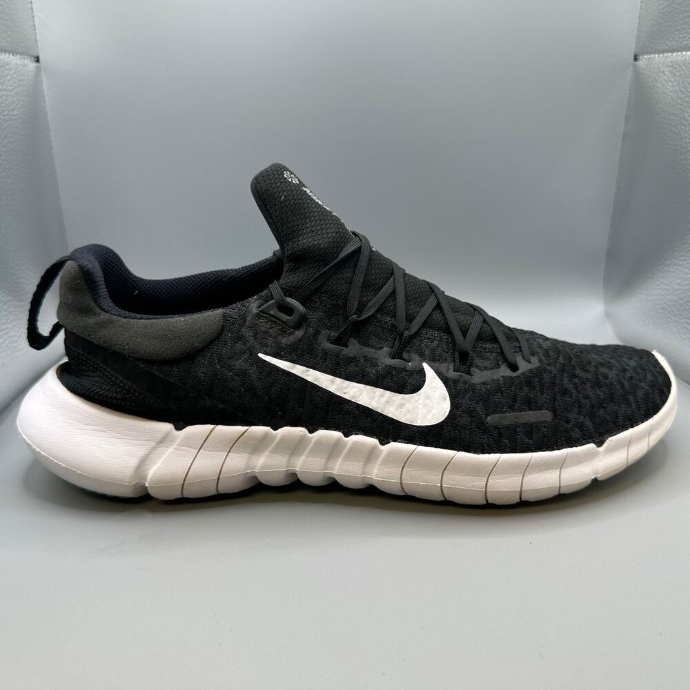 Nike Free Run 5.0 Next Nature Men Size 9.5 Black White Running Shoes CZ1884-001